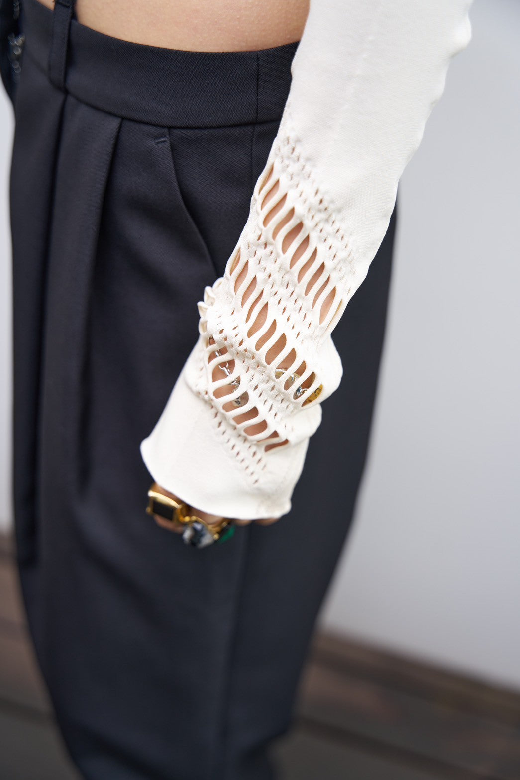 HOLE LACE KNIT PULLOVER